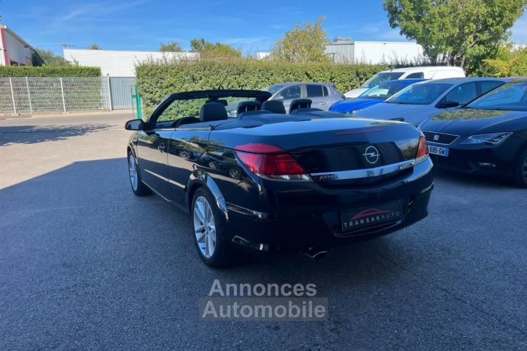 Opel Astra TWINTOP 1.9 CDTI - 150ch Cosmo - SIEGES CHAUFF - FEUX AUTO - INTERIEUR CUIR - GARANTIE 3 MOIS - <small></small> 6.490 € <small>TTC</small> - #3