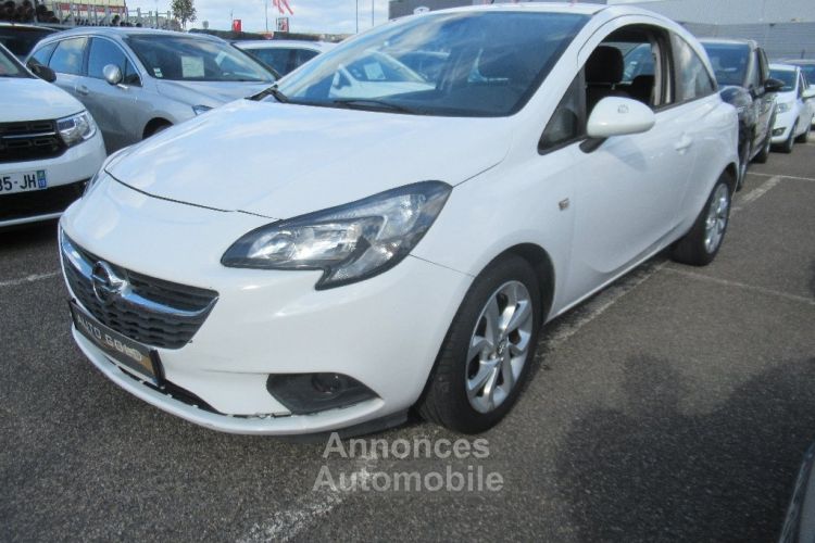 Opel Corsa 1.2 70 ch Play - <small></small> 6.990 € <small>TTC</small> - #1