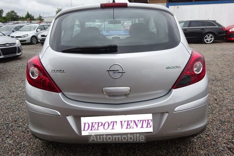 Opel Corsa 1.2 Edition - <small></small> 4.250 € <small>TTC</small> - #2