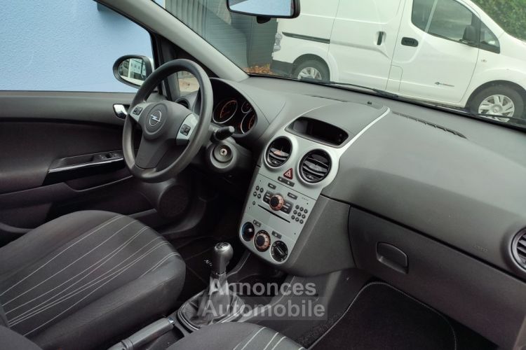 Opel Corsa 1.2 i 16V Twinport 80 cv - <small></small> 5.490 € <small>TTC</small> - #19