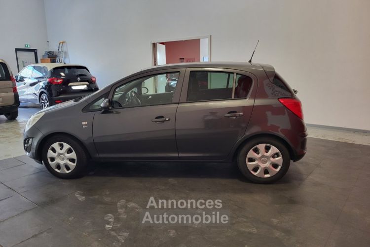 Opel Corsa 1.2 TWINPORT 85 150EME ANNIVERSAIRE 5P + ATTELAGE - <small></small> 5.490 € <small>TTC</small> - #4