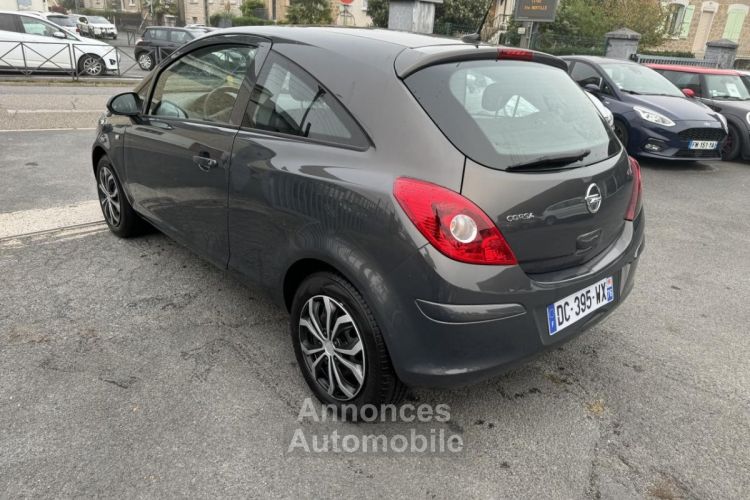 Opel Corsa 1.2i - 85 Twinport Graphite Gps + Clim - <small></small> 6.990 € <small>TTC</small> - #4