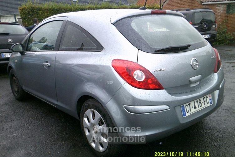 Opel Corsa 1.3l tdci 95cv edition (2013) - <small></small> 6.290 € <small>TTC</small> - #3