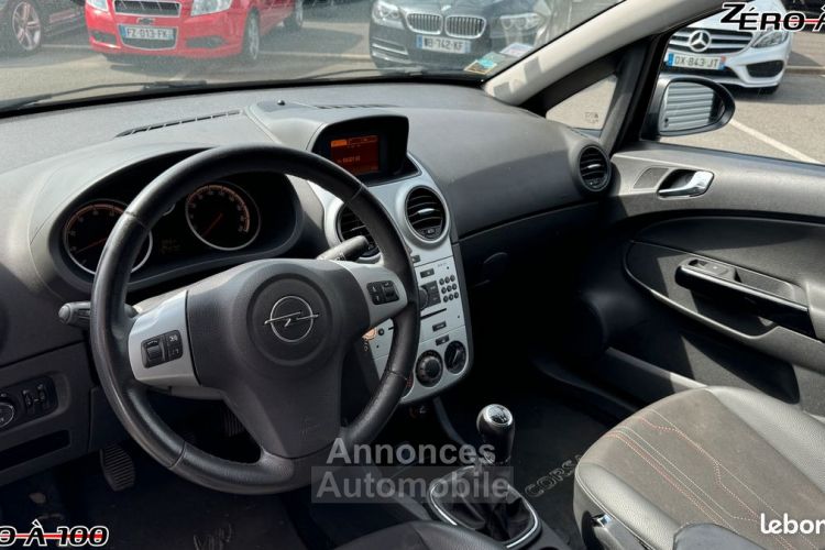 Opel Corsa 3 portes 1.2 i 16V Twinport 150ème anniversaire 85 cv - <small></small> 5.490 € <small>TTC</small> - #4