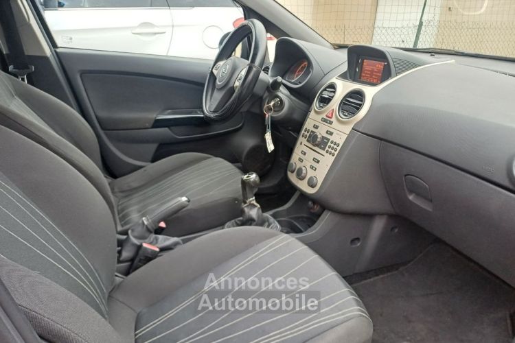 Opel Corsa CORSA, 1,2 i, TWINPORT, 80 CH - <small></small> 3.950 € <small>TTC</small> - #3