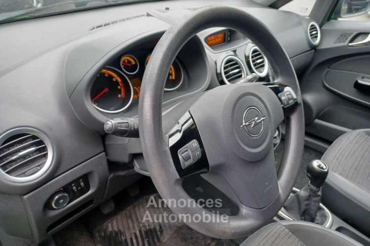 Opel Corsa D 1.2 i 16V Twinport 85 cv 5 PORTES GRAPHITE - CLIM BLUETOOTH GPS - <small></small> 7.690 € <small>TTC</small> - #16