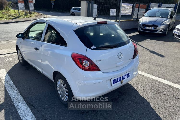 Opel Corsa IV 1.2 Twinport  Essentia 3p - <small></small> 4.990 € <small>TTC</small> - #5