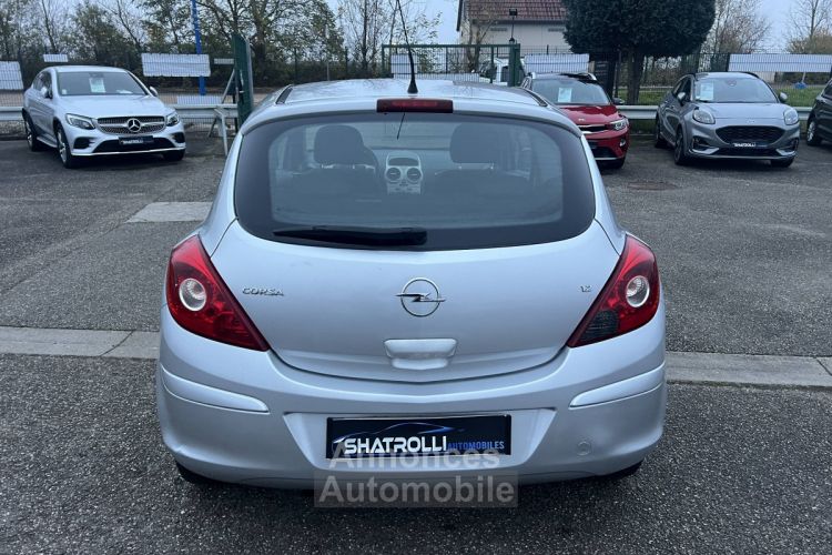 Opel Corsa IV 1.2 Twinport 80ch 5cv Clim Régulateur 82,000Kms 3Port+5Places - <small></small> 4.990 € <small>TTC</small> - #5