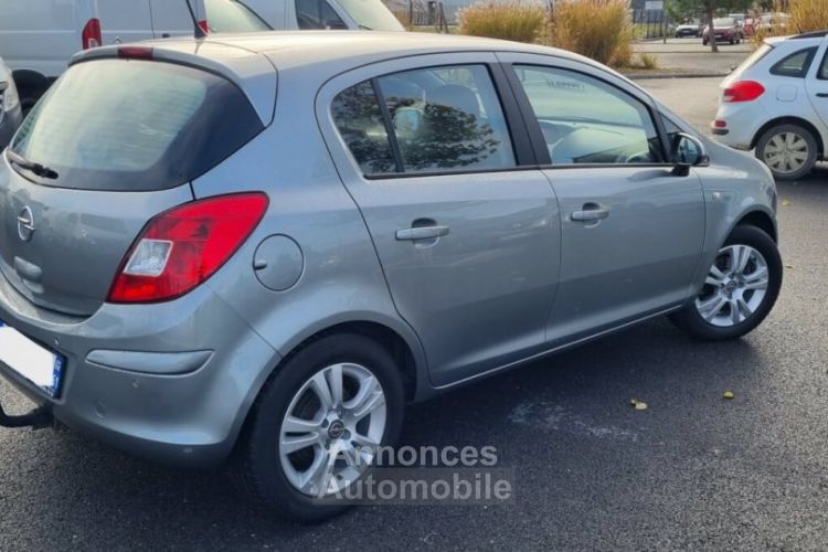 Opel Corsa IV 1.2 Twinport Cosmo BA 5p - <small></small> 8.990 € <small>TTC</small> - #3