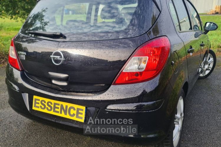 Opel Corsa IV (D) - 1.4i 16V 90ch (5 cv) BVM5 Noir 5 portes Twinport Enjoy 2010 - <small></small> 4.990 € <small>TTC</small> - #2