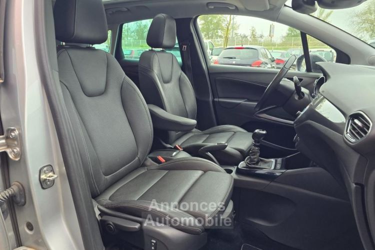 Opel Crossland X 1.2 TURBO 130ch ULTIMATE-DISTRI ET ENTRETIENS-ATTELAGE - <small></small> 11.990 € <small>TTC</small> - #11