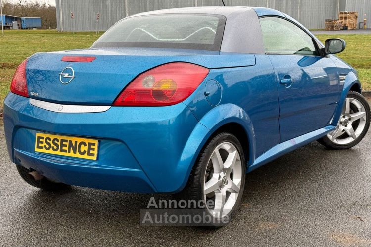 Opel Tigra II Twinport Enjoy 2 Places Roadster - 1.4i 16V 90ch (5 cv) BVM5 Bleu CLIM 2005 - <small></small> 4.990 € <small>TTC</small> - #3