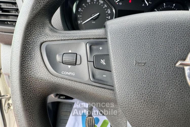 Opel Vivaro 1.5 D 120 BV6 PACK BUSINESS GPS Caméra - <small></small> 21.950 € <small>TTC</small> - #22