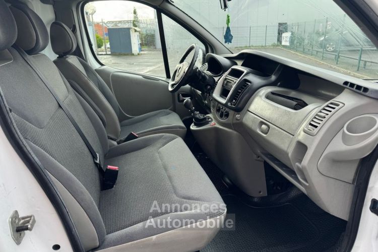 Opel Vivaro 2L L1H1 115CH 1ère main 3 places 86100KM - <small></small> 14.400 € <small>TTC</small> - #5