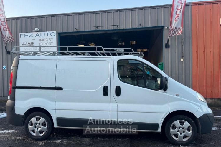 Opel Vivaro 2L L1H1 115CH 1ère main 3 places 86500KM - <small></small> 14.400 € <small>TTC</small> - #4