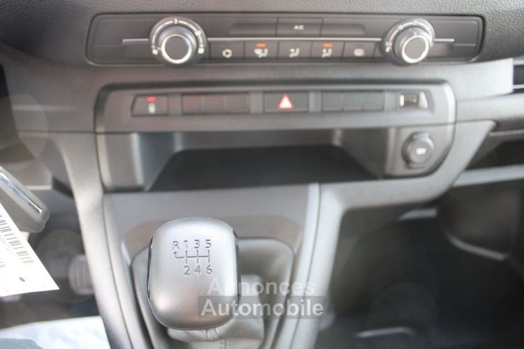 Opel Vivaro COMBI 6 PLACES 2L CDTI 145 CV GPS 3D CAMÉRA USB RÉGULATEUR BLUETOOTH TVA=30420 E HT - <small></small> 36.500 € <small>TTC</small> - #17