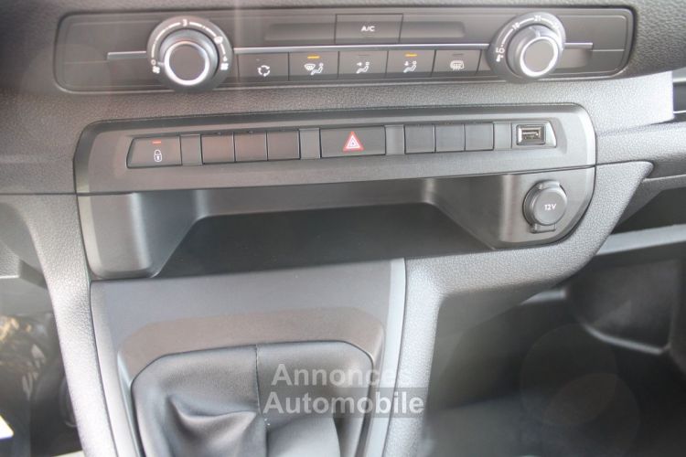 Opel Vivaro COMBI 6 PLACES 2L CDTI 145 CV GPS 3D CAMÉRA USB RÉGULATEUR BLUETOOTH TVA=30420 E HT - <small></small> 36.500 € <small>TTC</small> - #18