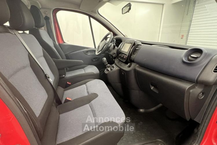 Opel Vivaro COMBI K2700 L1H1 1.6 CDTI 125 ch Bi-Turbo ecoFlex S/S Pack Clim + - <small></small> 26.900 € <small>TTC</small> - #10