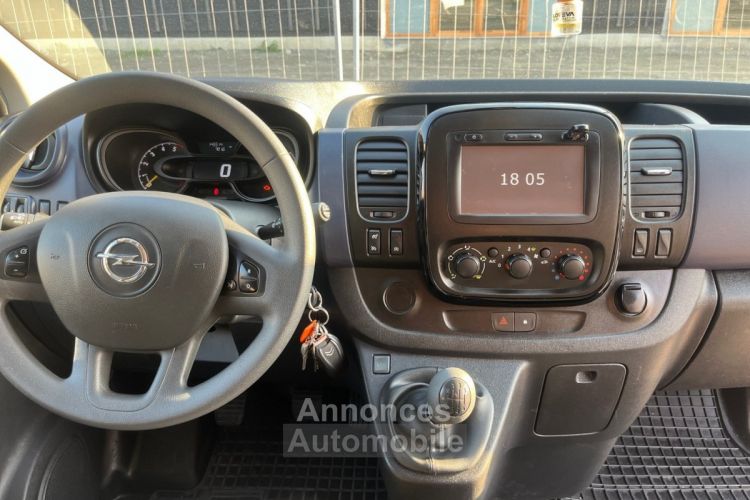 Opel Vivaro FOURGON 1.6 CDTI 125 CH BITURBO 9 places - <small></small> 17.790 € <small>TTC</small> - #12