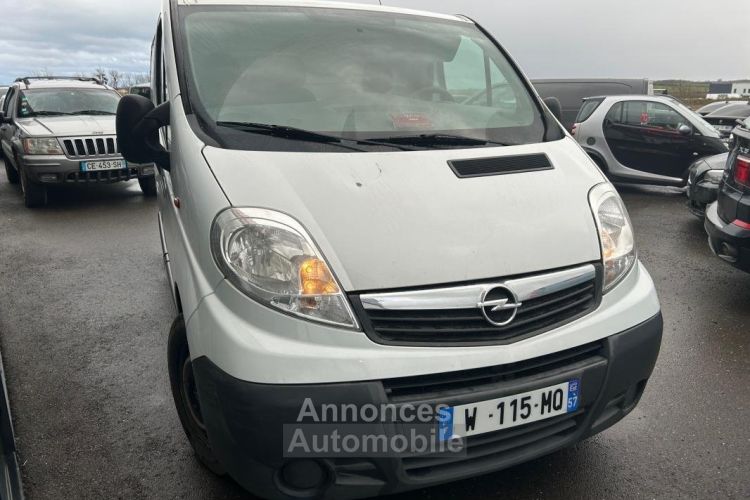 Opel Vivaro FOURGON FGN F2700 L1H1 2.0 FAP CDTI 90 CH - <small></small> 10.690 € <small>TTC</small> - #4