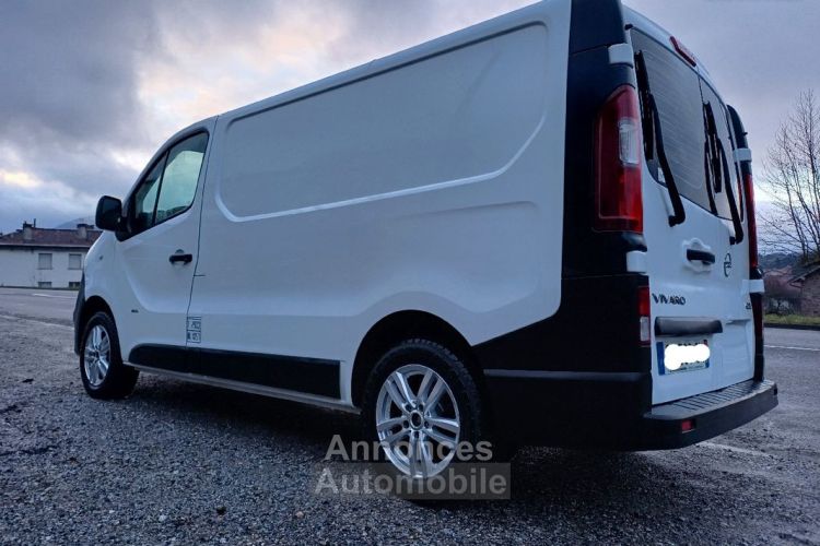 Opel Vivaro l1h1 115cv pack clim vitre - <small></small> 14.490 € <small>TTC</small> - #2