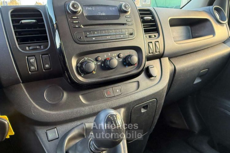 Opel Vivaro L2H1 3 sièges Galerie de toit - - <small></small> 11.990 € <small>TTC</small> - #11