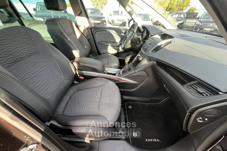 Opel Zafira Tourer 2.0 CDTI 130ch Cosmo 5 places Clim Régulateur Attelage - <small></small> 6.990 € <small>TTC</small> - #11