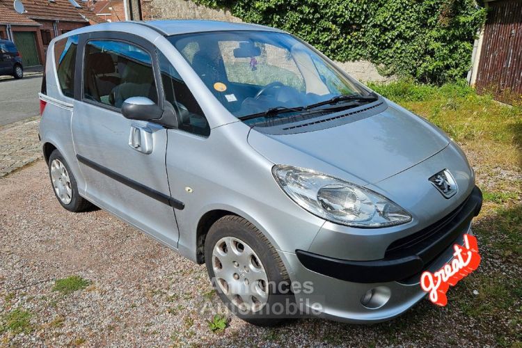 Peugeot 1007 1.4i 75ch - <small></small> 3.490 € <small>TTC</small> - #1