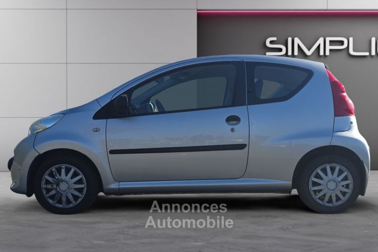 Peugeot 107 1.0 12V 68ch Trendy - <small></small> 2.990 € <small>TTC</small> - #4