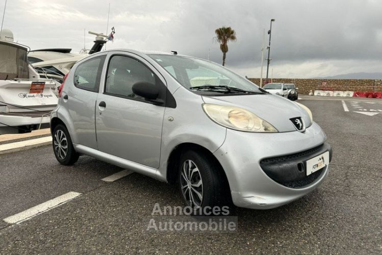 Peugeot 107 1.0 12V TRENDY 5P - <small></small> 3.700 € <small>TTC</small> - #7