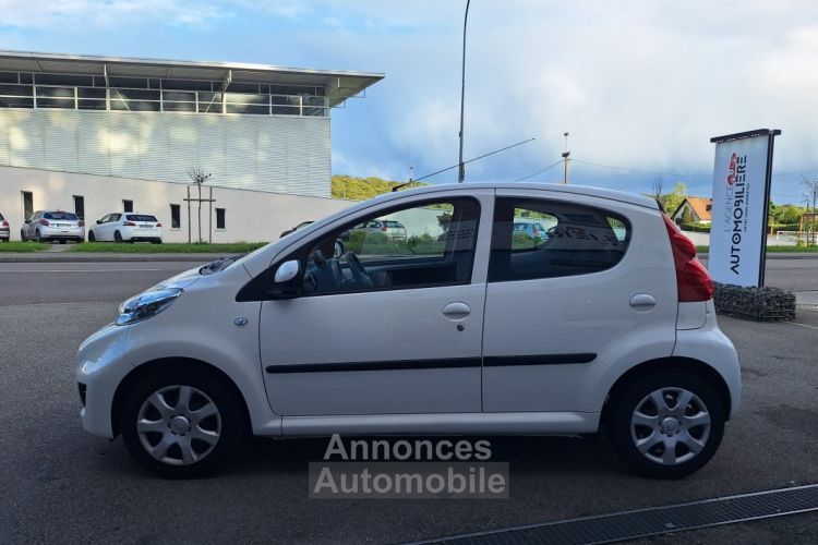 Peugeot 107 1.0 68cv 12V TRENDY 5P 1ERE MAIN - <small></small> 5.990 € <small>TTC</small> - #4