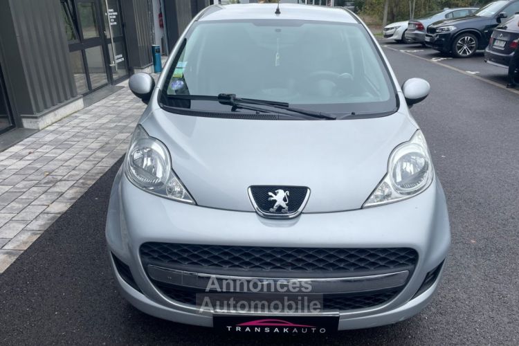 Peugeot 107 1.0e 12v 68ch blue lion 2-tronic black silver avec climatisation - <small></small> 6.290 € <small>TTC</small> - #3