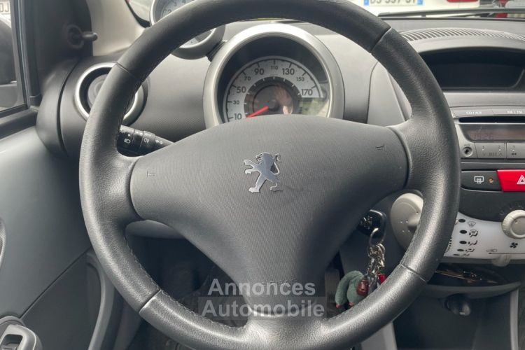 Peugeot 107 1.0e 12v 68ch blue lion 2-tronic black silver avec climatisation - <small></small> 6.290 € <small>TTC</small> - #10