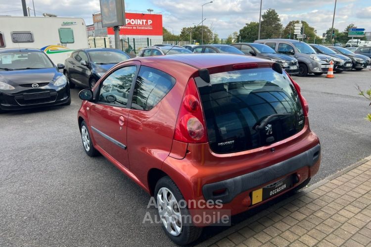 Peugeot 107 1.0e 12V 68ch BLUE LION Urban - <small></small> 4.890 € <small>TTC</small> - #5