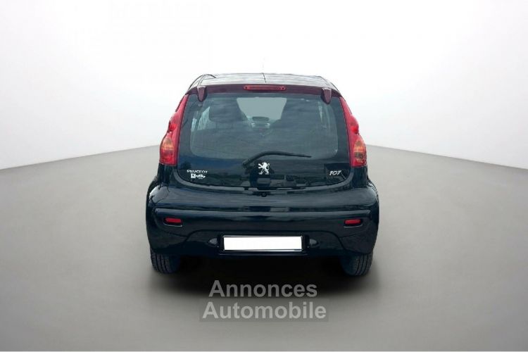 Peugeot 107 1.0e 12V 68ch BVA Black et Silver - <small></small> 6.490 € <small>TTC</small> - #10