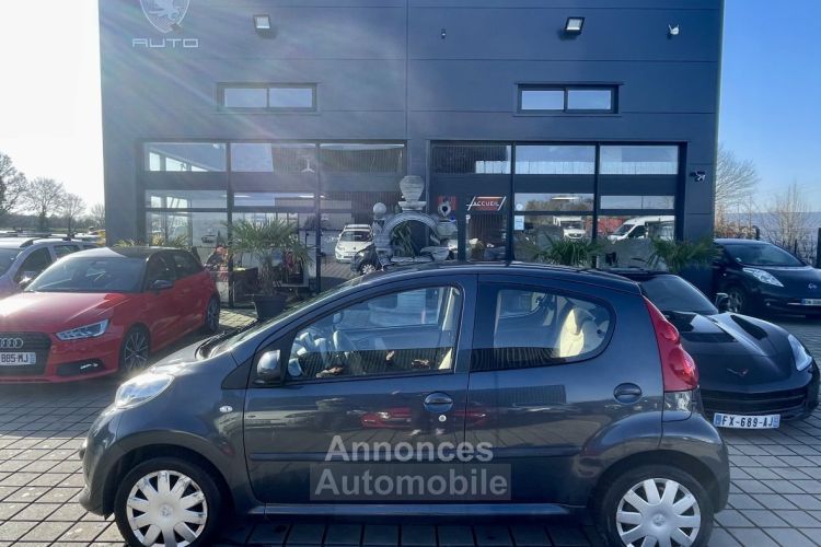 Peugeot 107 1.0i - 12V - <small></small> 4.990 € <small>TTC</small> - #1