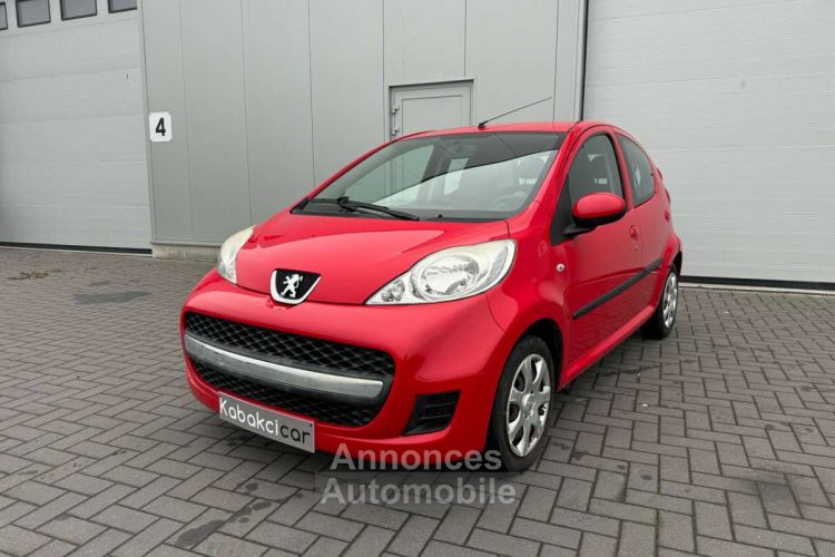 Peugeot 107 1.0i Urban FAIBLE KILOMÉTRAGE GARANTIE 12 M - <small></small> 3.890 € <small>TTC</small> - #3