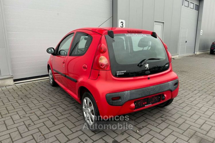 Peugeot 107 1.0i Urban FAIBLE KILOMÉTRAGE GARANTIE 12 M - <small></small> 3.890 € <small>TTC</small> - #4