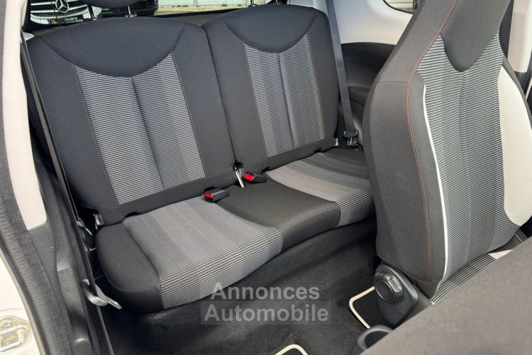 Peugeot 108 1.2 VTI 82 Cv Roland Garros Toit Ouvrant-Caméra De Recul-Gps-Démarrage Sans Clé - <small></small> 7.990 € <small>TTC</small> - #9