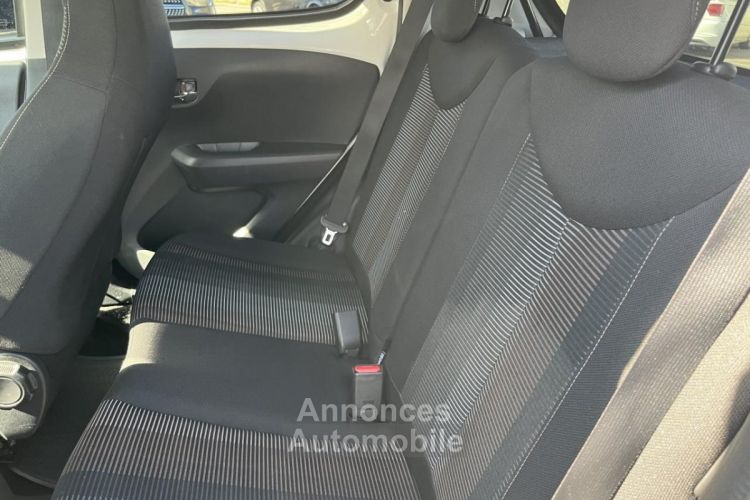 Peugeot 108 1.2i PureTech - 82 Allure - <small></small> 8.990 € <small>TTC</small> - #13