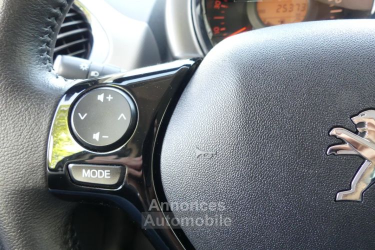 Peugeot 108 TOP! STYLE 1.2 VTI 72 S&S - <small></small> 11.990 € <small>TTC</small> - #25