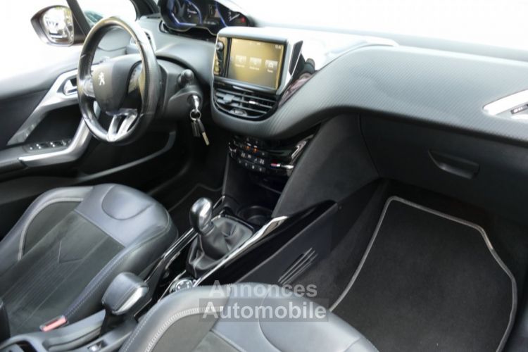 Peugeot 2008 1.2 110 Ch CROSSWAY BVM5 TOIT PANORAMIQUE - <small></small> 9.490 € <small>TTC</small> - #13