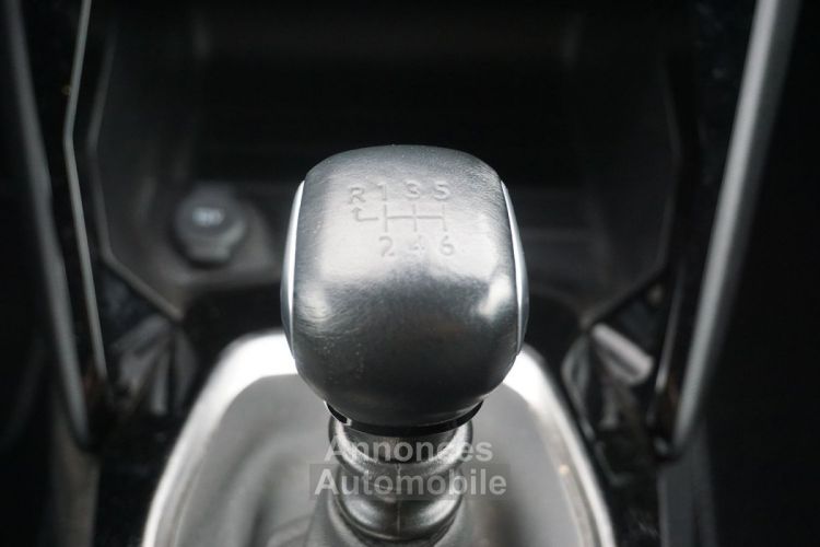 Peugeot 2008 1.2 130 ch BVM6 Allure Pack - <small></small> 17.990 € <small>TTC</small> - #8