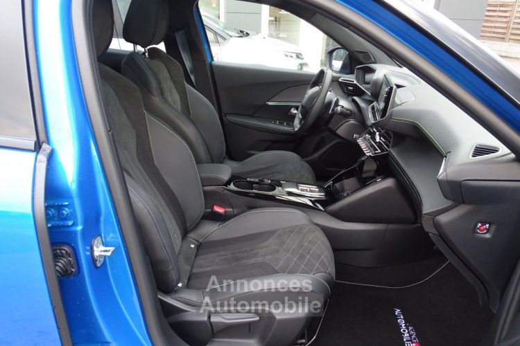Peugeot 2008 1.2 130 EAT8 GT PACK - TOIT OUVRANT - ATTELAGE - INTERIEUR ALCANTARA - <small></small> 25.990 € <small>TTC</small> - #15