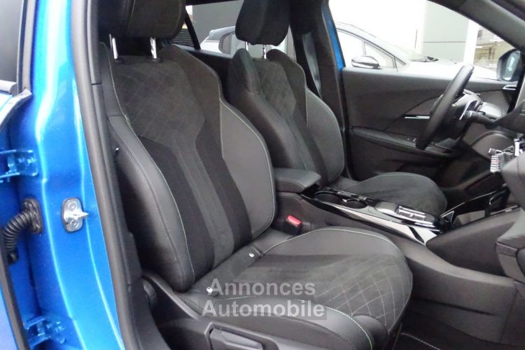 Peugeot 2008 1.2 130 EAT8 GT PACK - TOIT OUVRANT - ATTELAGE - INTERIEUR ALCANTARA - <small></small> 25.990 € <small>TTC</small> - #23