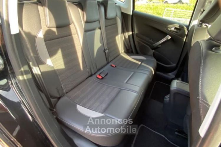 Peugeot 2008 1.2 PureTech 110 ALLURE GPS - <small></small> 9.980 € <small>TTC</small> - #16