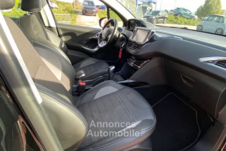 Peugeot 2008 1.2 PureTech 110 ALLURE GPS - <small></small> 9.980 € <small>TTC</small> - #18