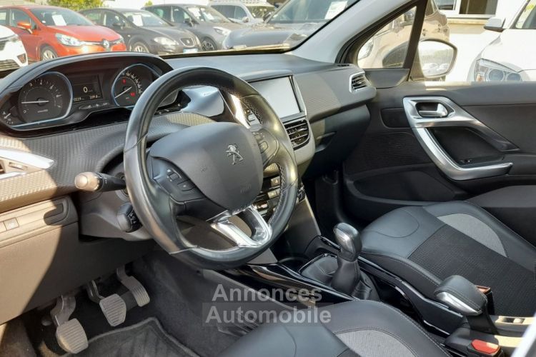 Peugeot 2008 1.2 PURETECH 110CH ALLURE S&S - <small></small> 11.990 € <small>TTC</small> - #17