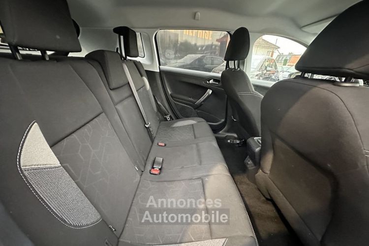 Peugeot 2008 1.2 PURETECH 110CH STYLE S&S - <small></small> 8.990 € <small>TTC</small> - #6