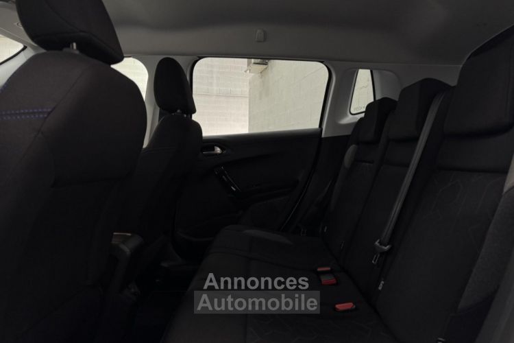 Peugeot 2008 1.2 PureTech 130 CH EAT6 Signature - GARANTIE 6 MOIS - <small></small> 11.990 € <small>TTC</small> - #18